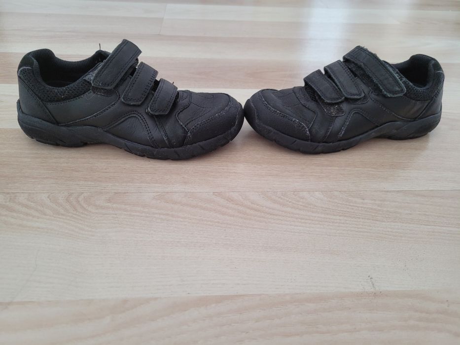 Buty Clarks czarne skórzane na wiosnę/jesień na rzepy 29,5 dł.wkł 19,5