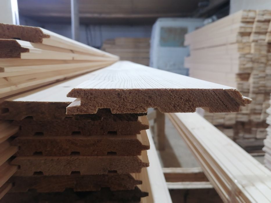 Дерев'яна вагонка та комплектуючі.