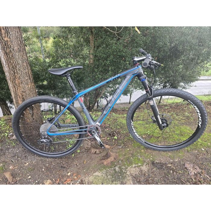 Carbon MTB 27.5" 11x1v with Rock Shox