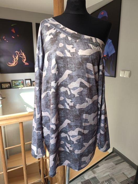 Nowa damska długa bluzka moro