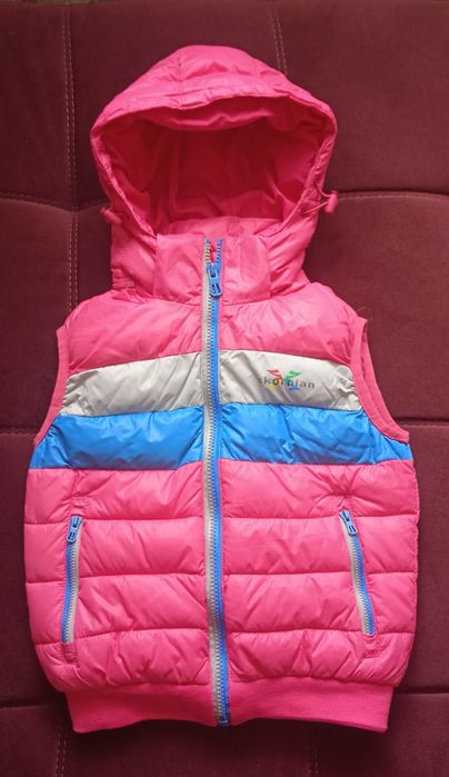 Жилетка весенне- осенняя.