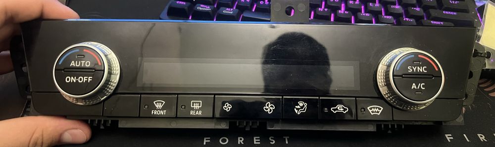 Клімат-контроль Mitshibishi outlander 2021 2022 2023 2024