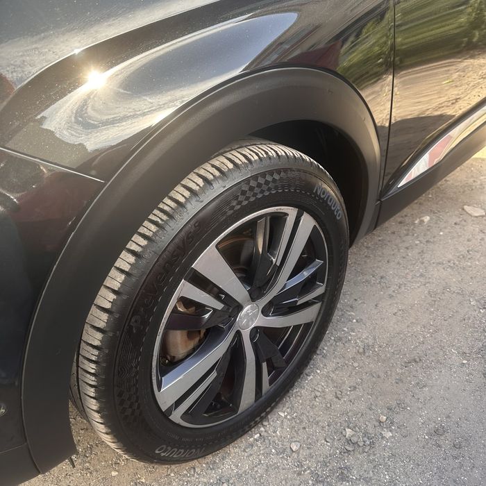 Peugeot 5008 — fotografia 4