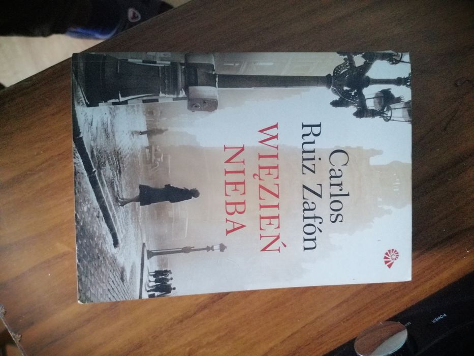 Carlos Ruiz Zafon "Więzień nieba".