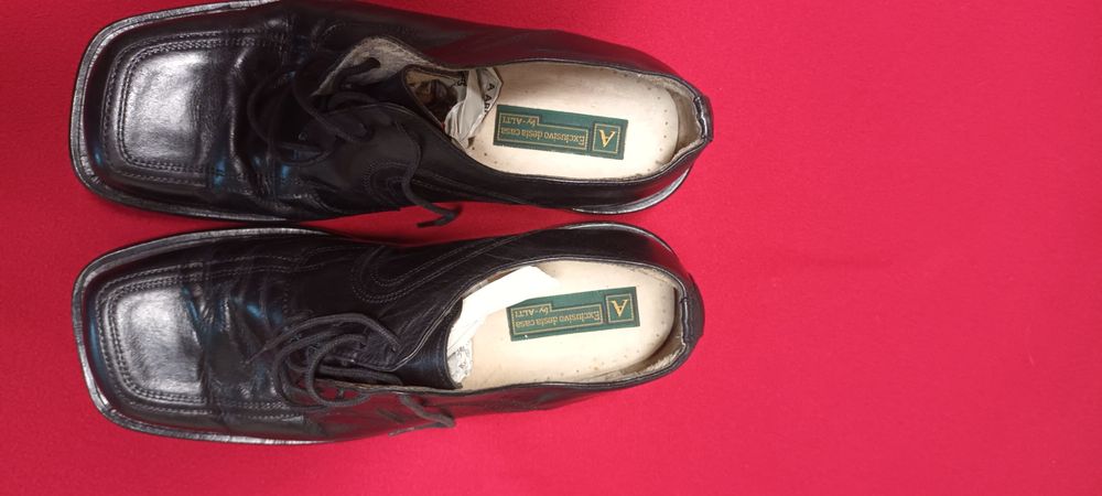 Sapatos de homem nr42