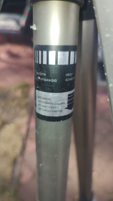Statyw do aparatu Giotto vt 809