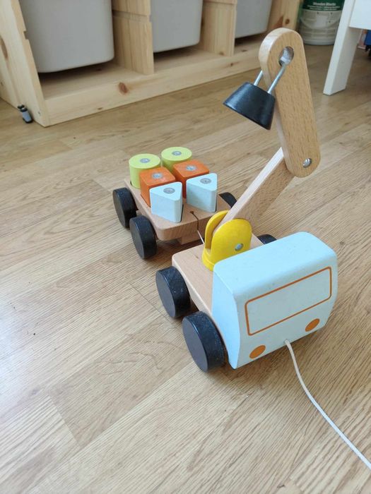 Dźwig drewniany z magnesem Ikea