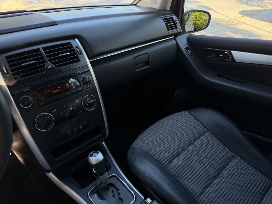 Mercedes-Benz B200 automático