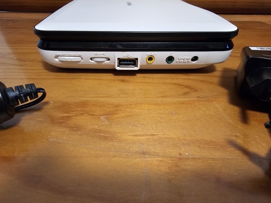 Vende-se Dvd leitor portátil marca Phillips