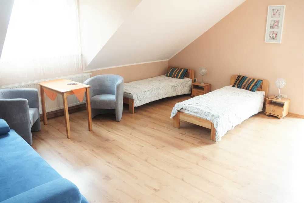 Agroturystyka "Leszyce17.pl" - noclegi, pokoje, dom do wynajęcia