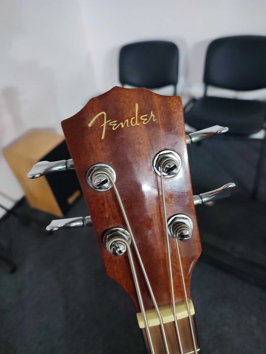 VENDO Baixo Semi-acústico Fender 60-CBSCE