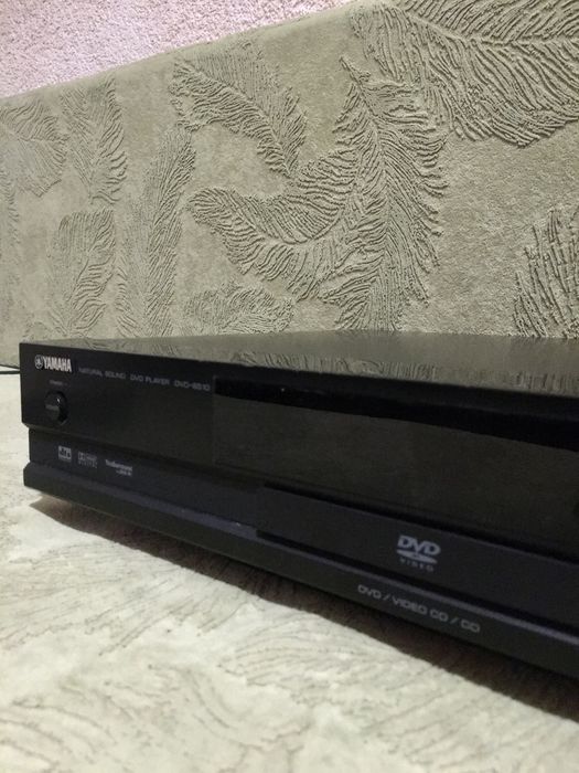 DVD - плеер YAMAHA модель 2000х годов.