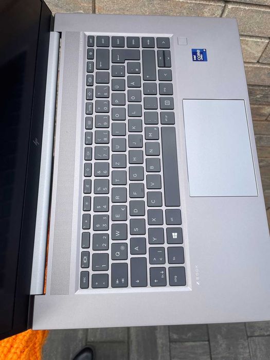 HP ZBook 15 G8 з потужною відеокартою NVIDIA T1200