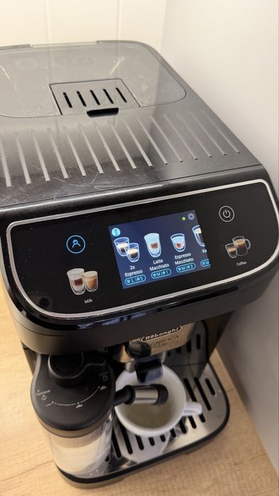 Кавомашина Delonghi Manifica Plus