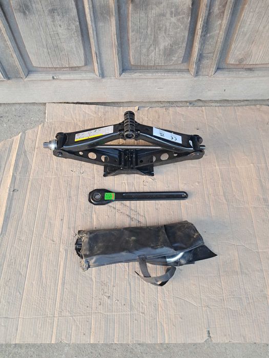 Домкрат Audi Q7 Q8 E-tron Vw Touareg