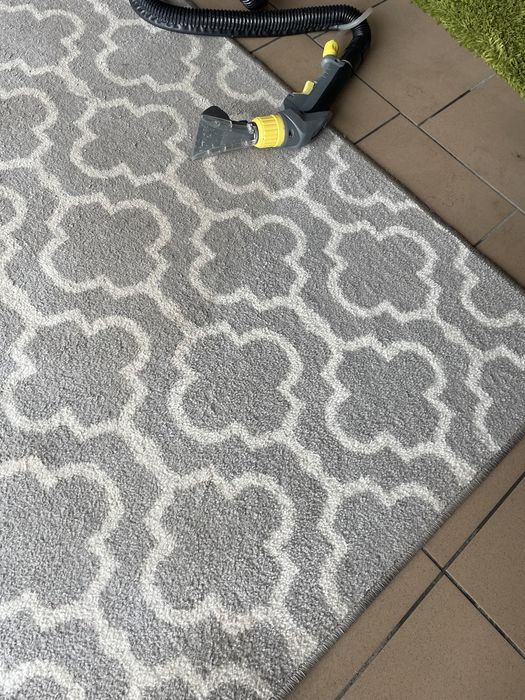 Czyszczenie tapicerki meblowej i samochodowej pranie  dywanów