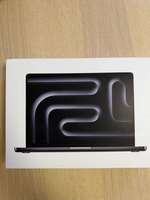 Macbook Pro 14' M5 PRO 18C CPU/20C GPU / 48GB / 1TB SSD Black Sklep Telefonylodz
