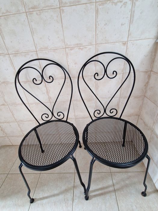 Vendo quatro cadeiras de ferro forjado, interior/exterior