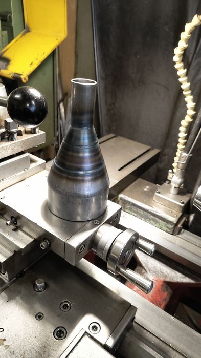 Toczenie , frezowanie , szlifowanie płaszczyzn , spawanie