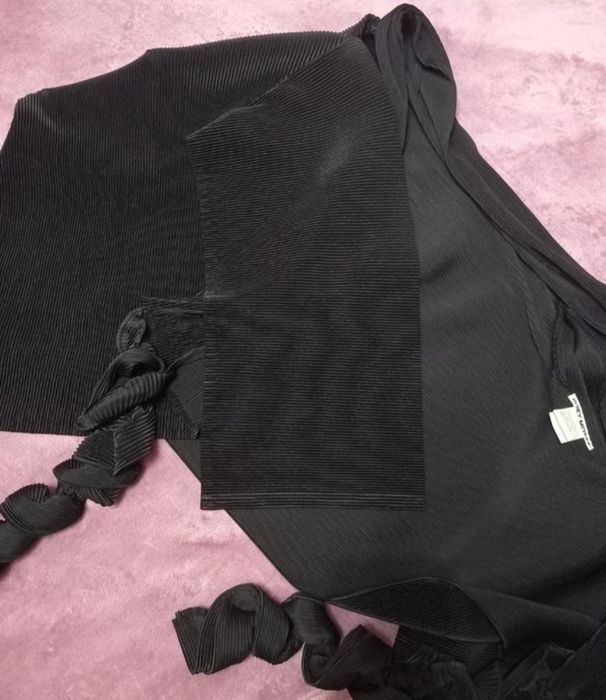 кардиган Issey Miyake плісирована блуза жіноча в чорному кольорі
