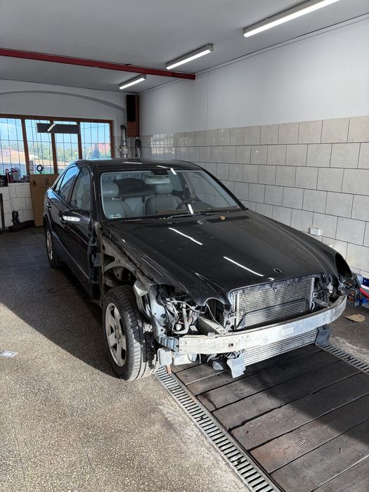 Mercedes E klasa W211