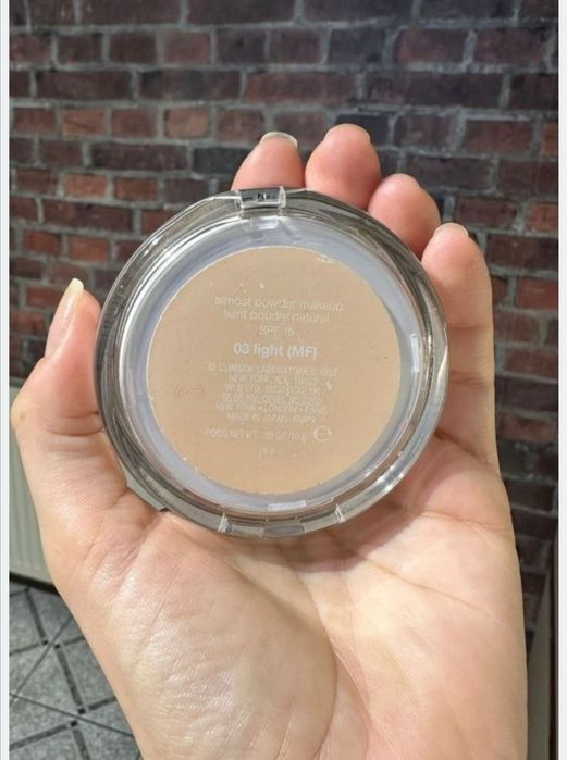 Puder Clinique 03 light SPF 15