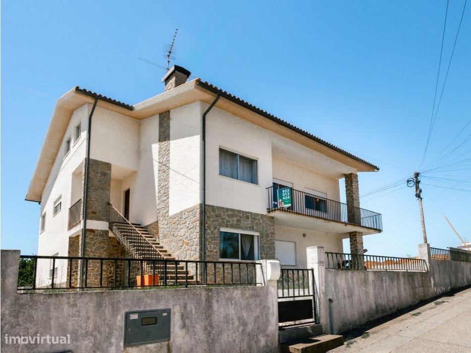 Moradia T5 situada na Mainça, Coimbra