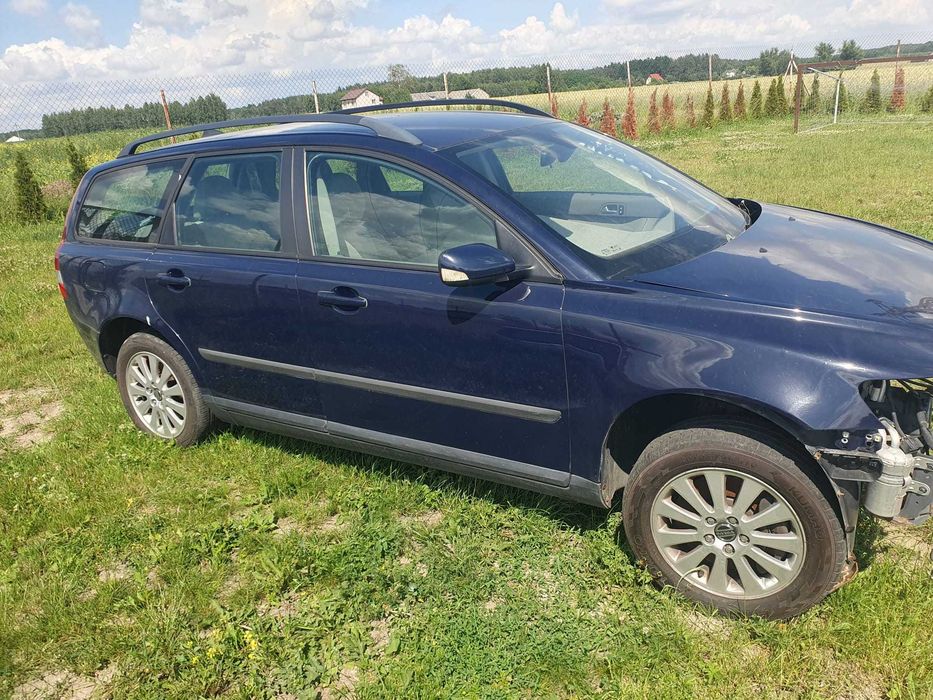 Volvo V50 na części 2.5 t5 AWD kod lakieru 613-46