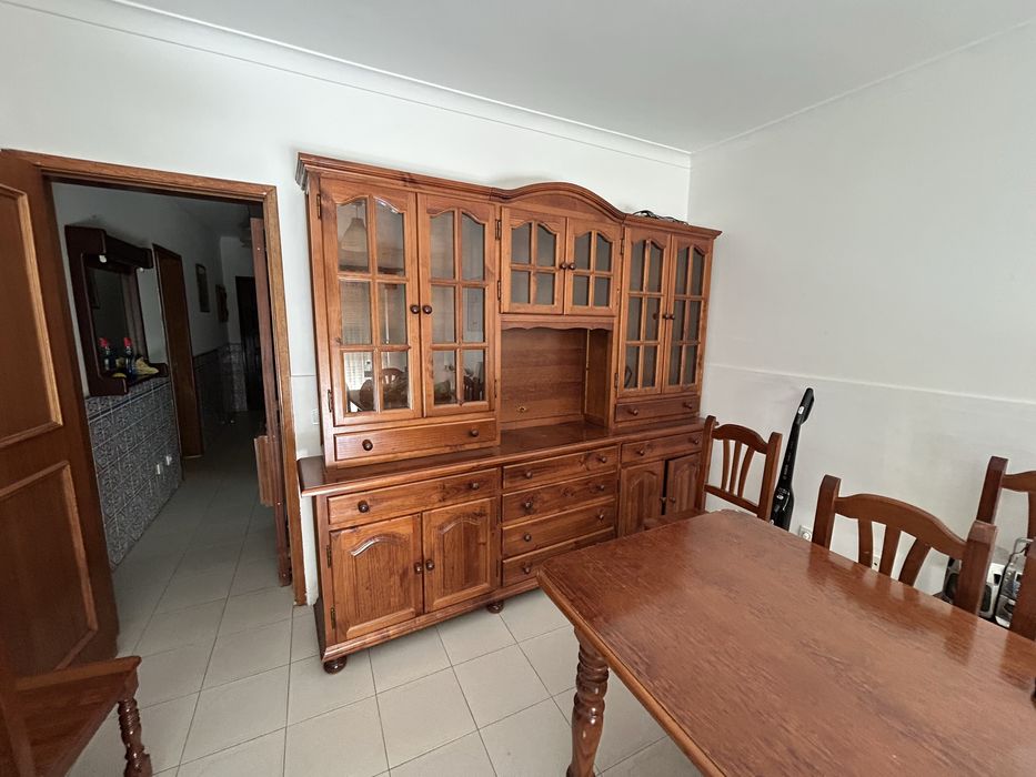 Móvel em Pinho ou aparador - estimado