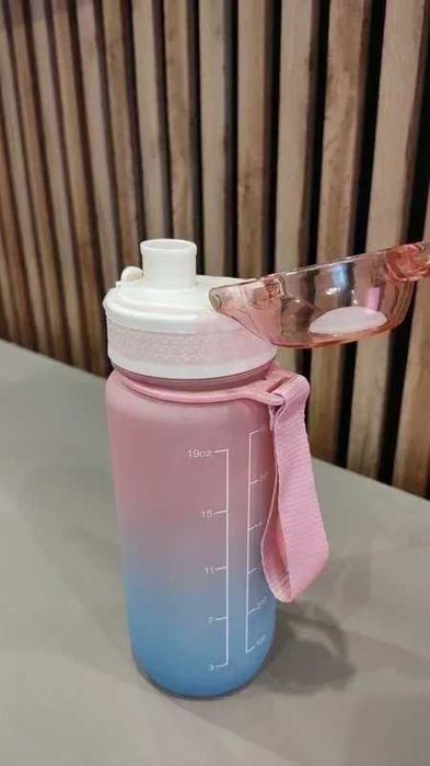 Nowy Bidon 600 ml – Lekki, Szczelny