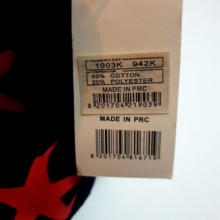 Boné novo com etiqueta