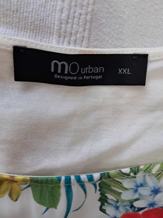 Blusa estampada, tamanho XXL, marca MO urban