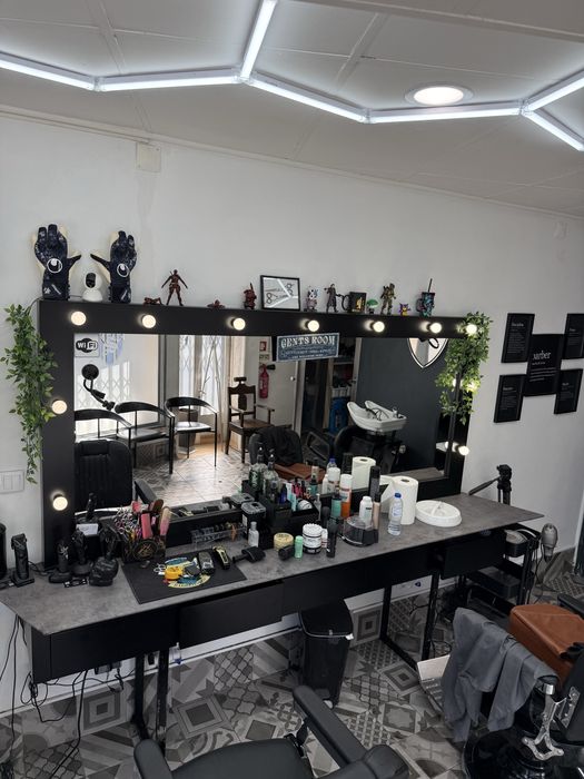 Bancada de Barbearia Completa com Espelho com Luz