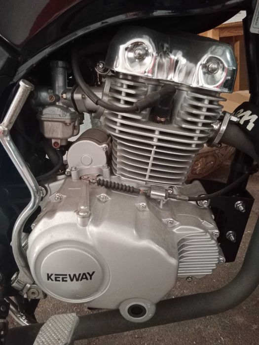 Moto KEEWAY 150cc - como nova