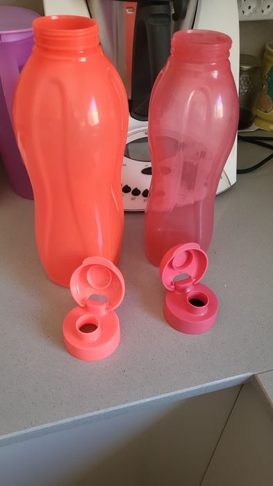Selling 2 new Tupperware bottles446806322001356803
