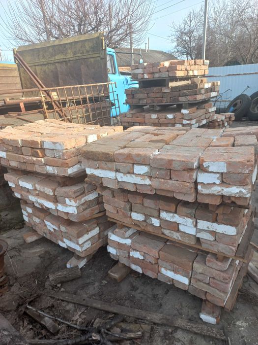 Продам кирпич красний