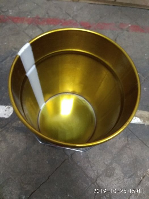 Продам ведро с хомутом на 5л