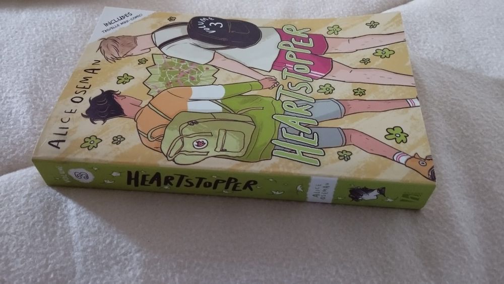 "Heartstopper:volume 3" em inglês