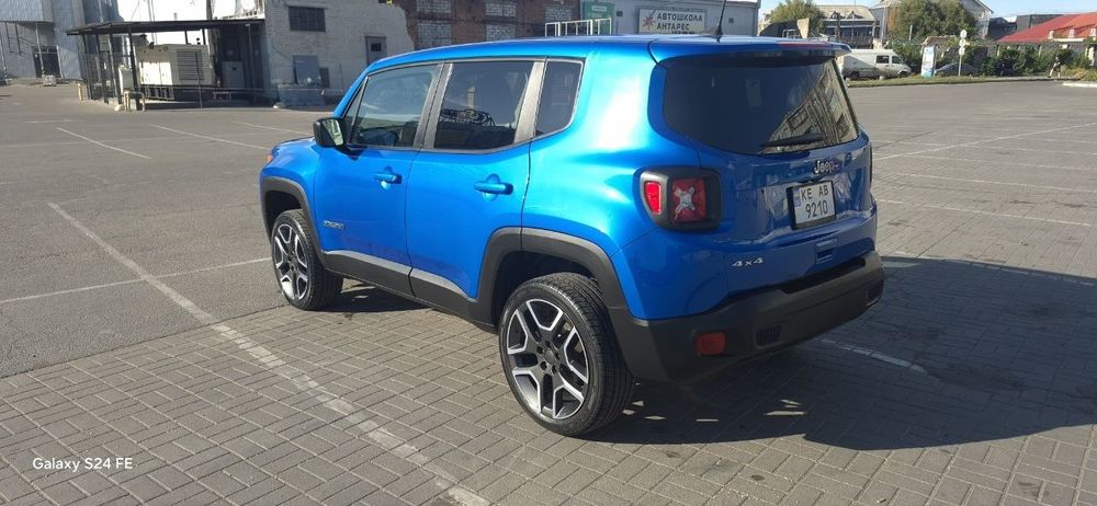 Продам автомобіль Jeep Renegade 2020