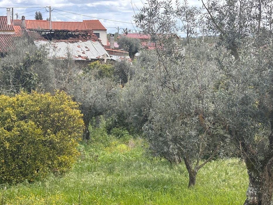 Casa para recuperar com furo