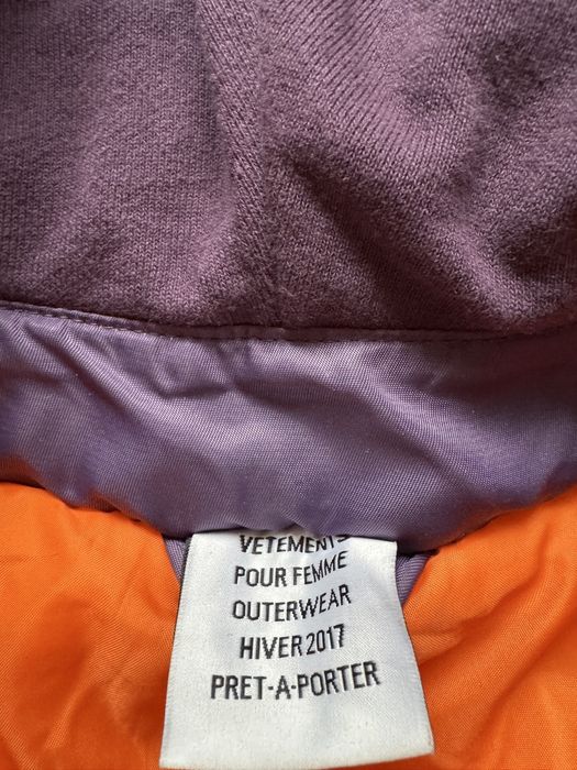 Продам кроп-фіт бомбер куртка Vetemens Total