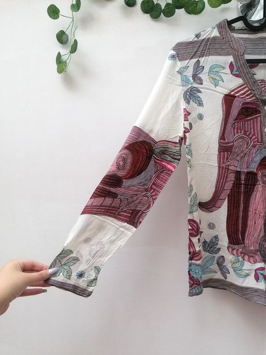 Blusa Branca com elefante colorido