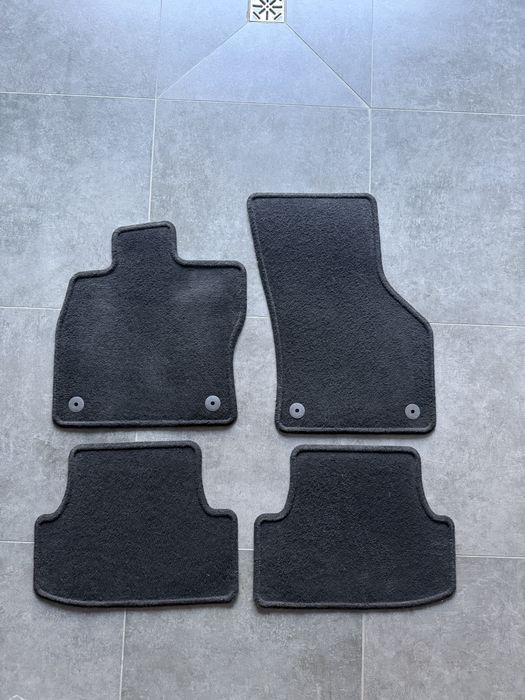 Oryginale dywaniki welurowe Seat Leon / Golf VII 5F0061675 041 - jak nowe