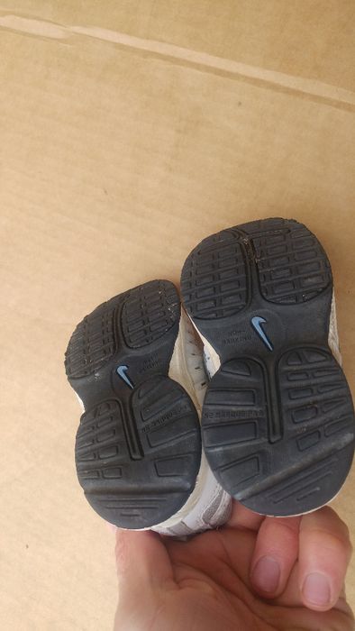 Nike buciki dla dziecka Nr 22,5 14,5 cm