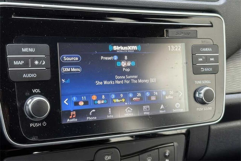 Nissan LEAF SL      2018