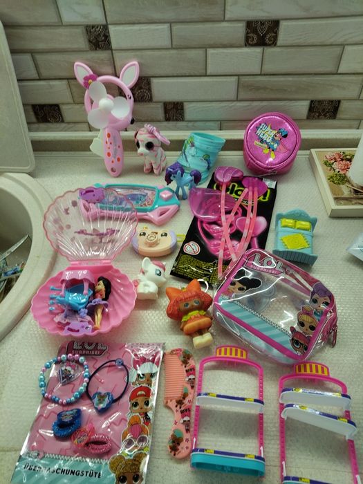 Іграшки для дівчинки