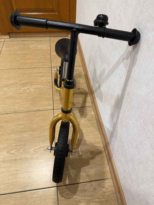 Беговіл Vitus  Bikes Nippy Balanse Дуже легкий!