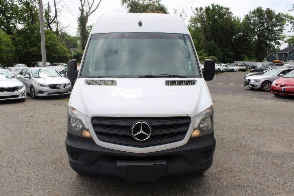 Mercedes-Benz Sprinter      2015