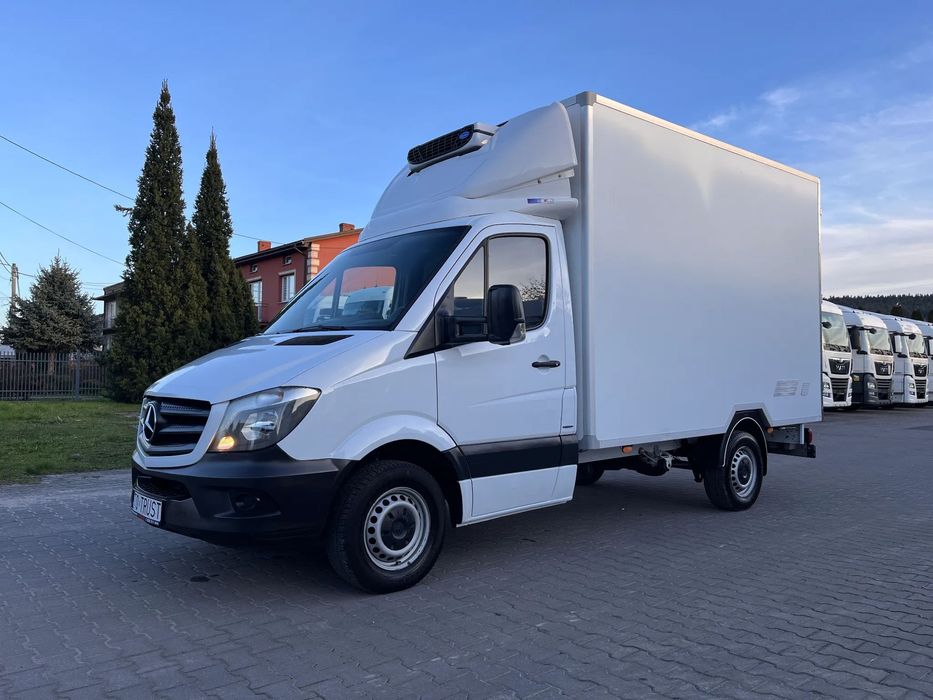 Mercedes-Benz SPRINTER / CHŁODNIA CARRIER / SALON POLSKA / FV 23%  PIERWSZY WŁAŚCICIEL / Bardzo zwrotny / Niski próg załadunku / FV 23%