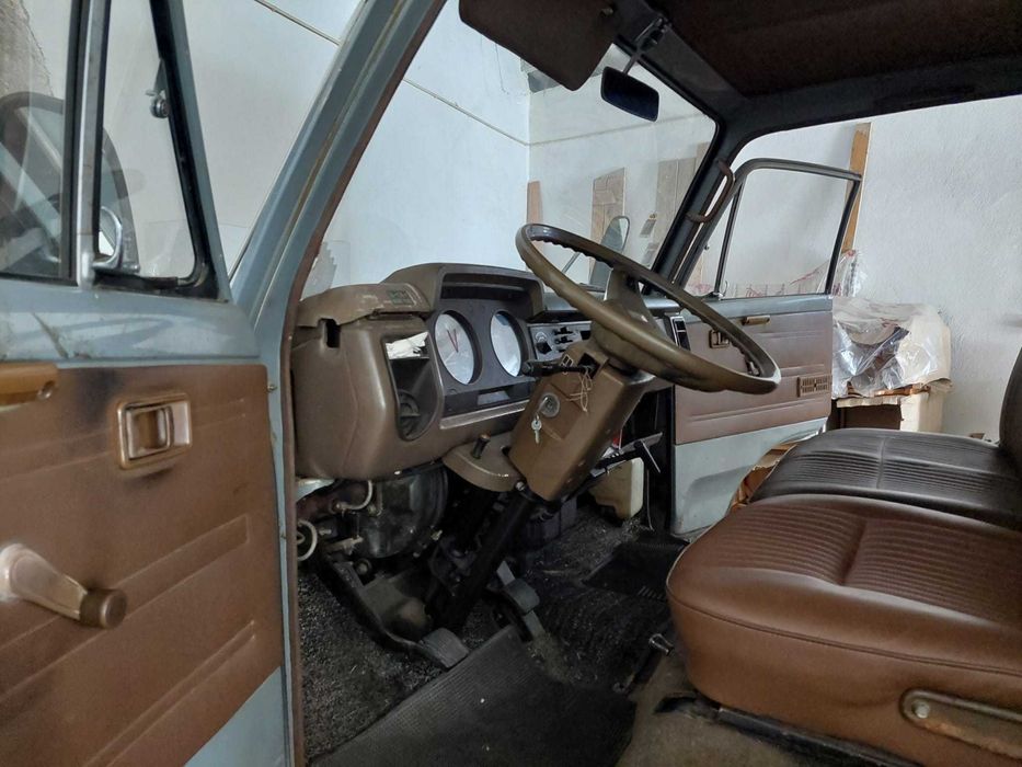 Carrinha Toyota Dyna a Diesel de um único proprietário